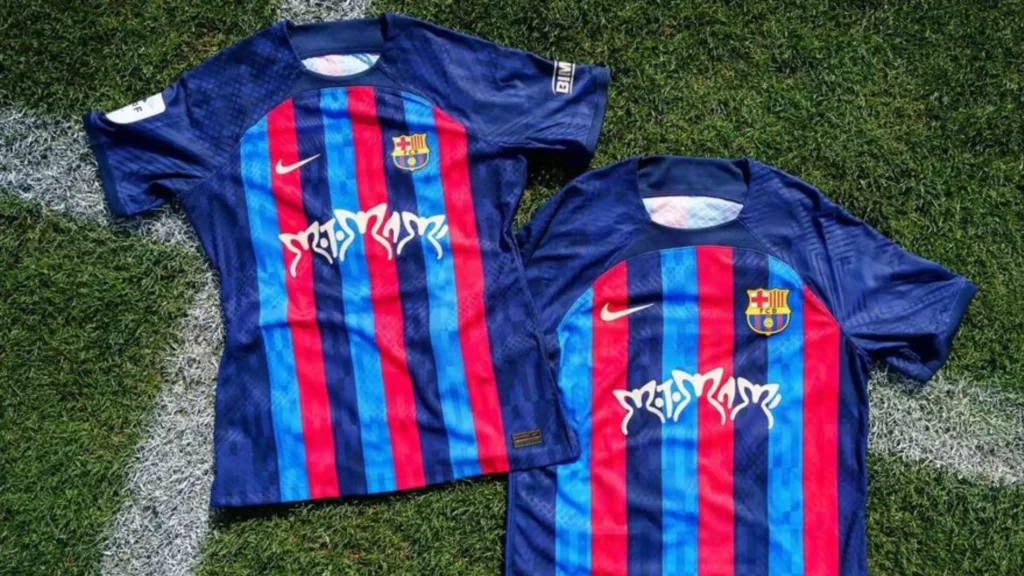 camiseta fc barcelona y rosalia patrocinio deportivo dinamico